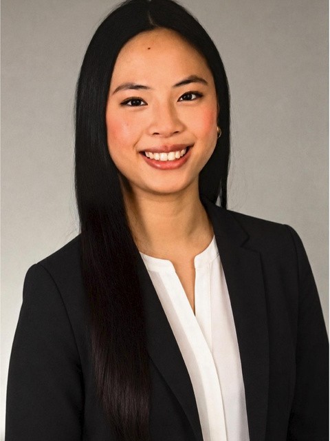 Chanel Nguyen – Versicherungskauffrau IHK in Ausbildung bei Becker & Brencher